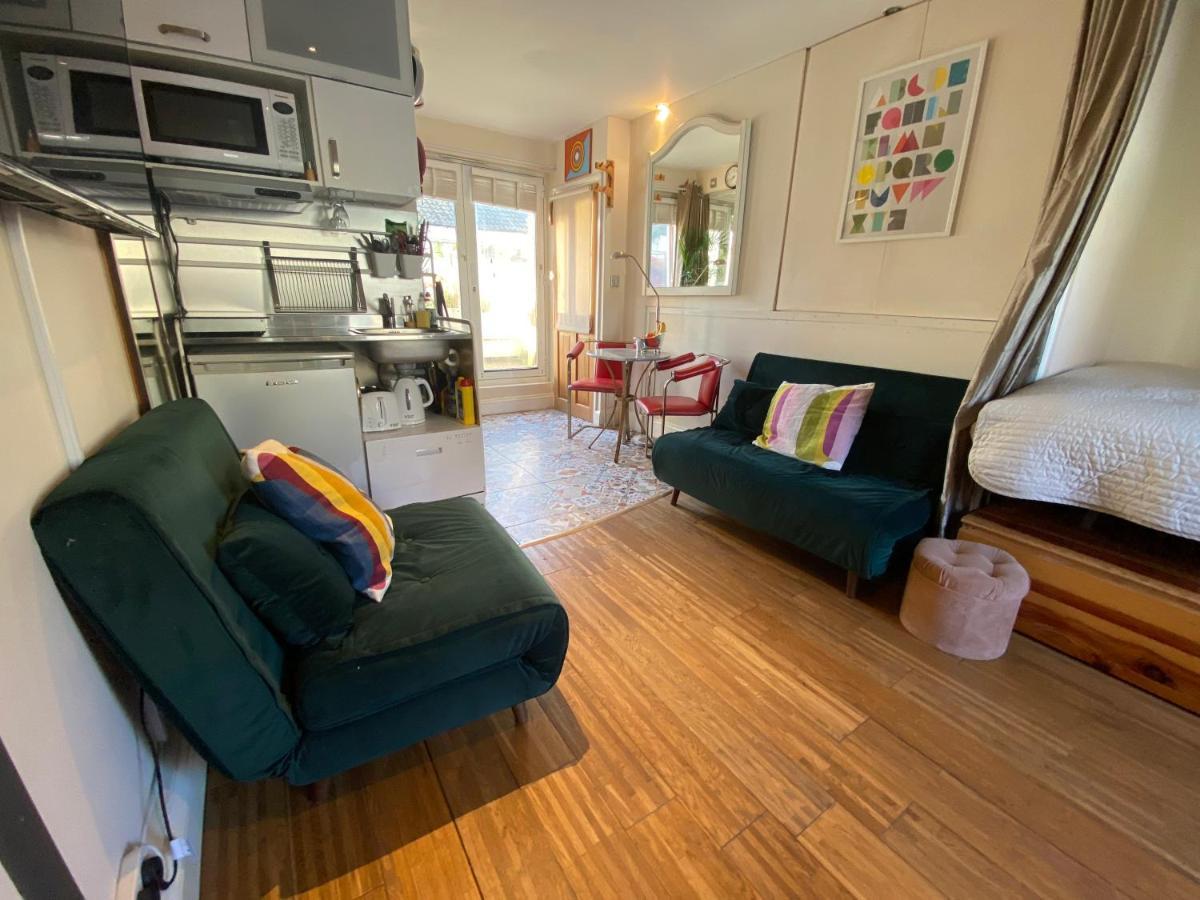 Little Brighton Beach Apartments - Also Separate Spa Cabin And Watersports Esterno foto