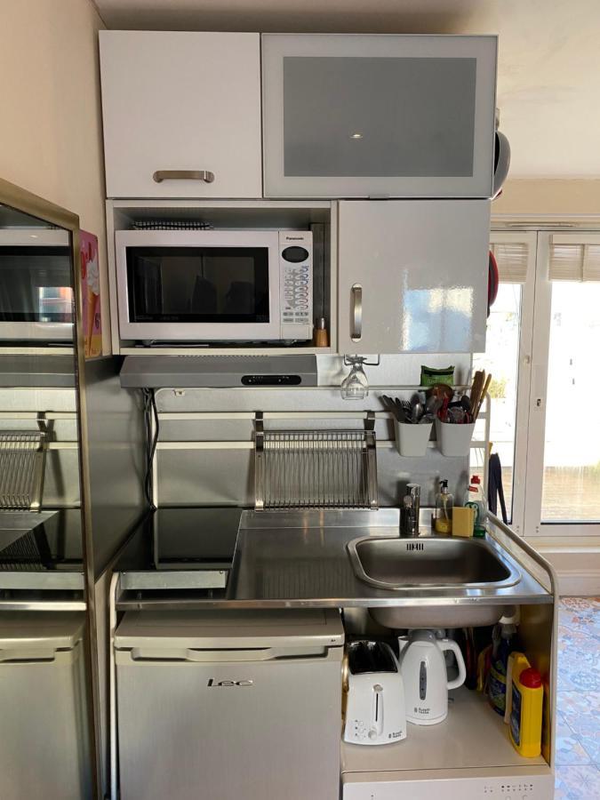 Little Brighton Beach Apartments - Also Separate Spa Cabin And Watersports Esterno foto
