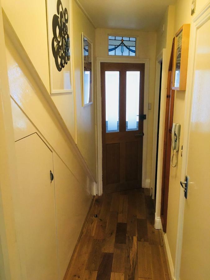 Little Brighton Beach Apartments - Also Separate Spa Cabin And Watersports Esterno foto