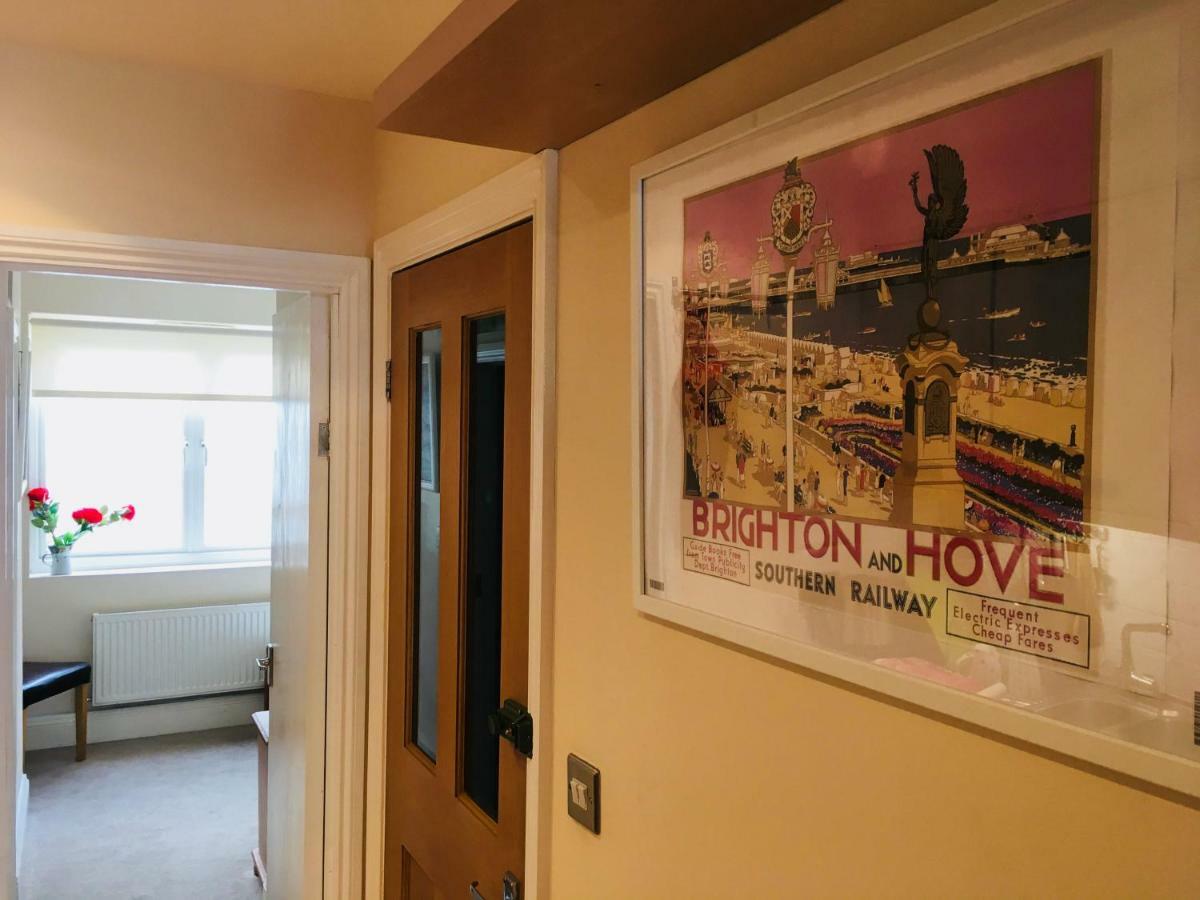 Little Brighton Beach Apartments - Also Separate Spa Cabin And Watersports Esterno foto