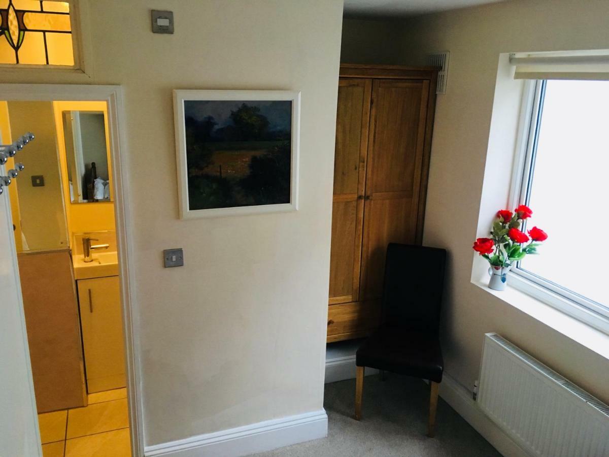 Little Brighton Beach Apartments - Also Separate Spa Cabin And Watersports Esterno foto