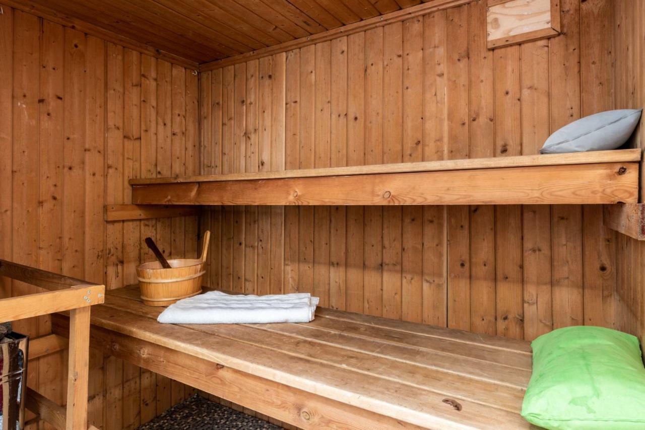 Little Brighton Beach Apartments - Also Separate Spa Cabin And Watersports Esterno foto